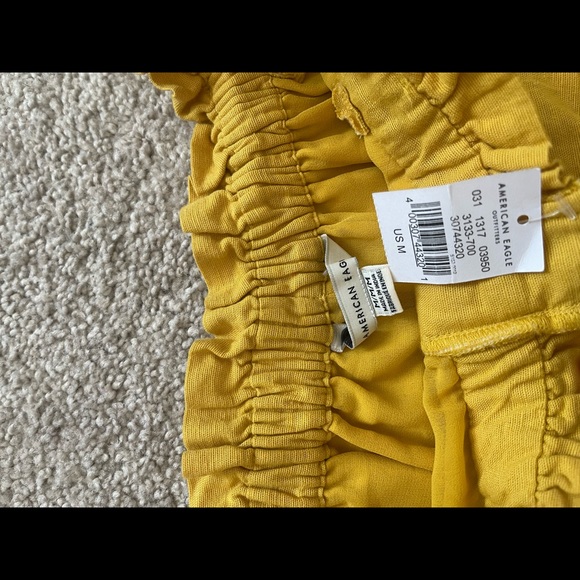 AE Shorts - Picture 2 of 3